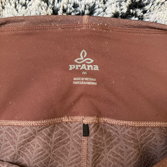 Prana Ruched Textured Leggings, ankle crop, dusty plum - sz M - Picture 3 of 6